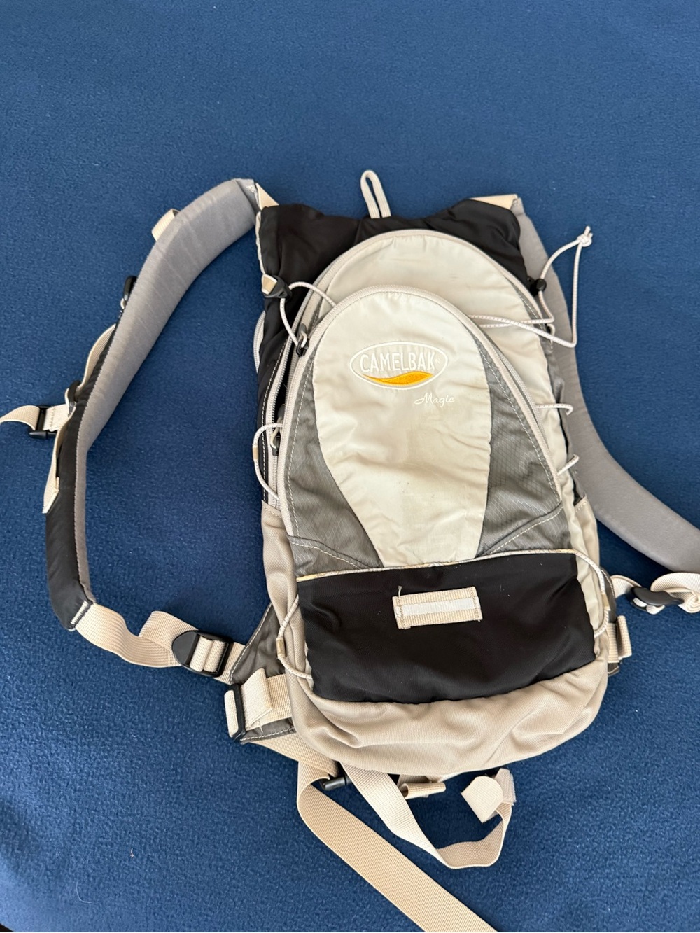 CamelBak Men's Hydration Backpack - Black & Light Gray